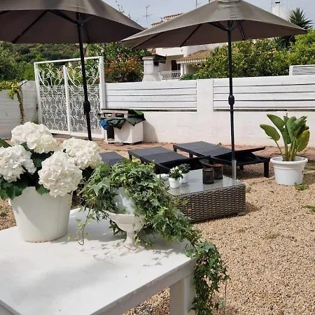 A Due Passi Dal Mare Porto Columbu - Perd'E Sali