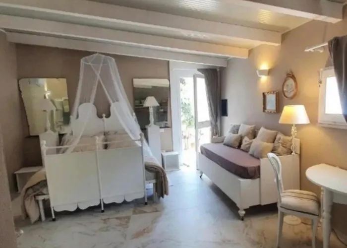 A Due Passi Dal Mare *